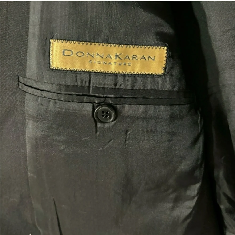 DONNA KARAN Signature Three Button Wool Suit Jacket 100% wool